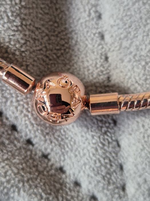 Нови оригинални гривни Pandora rose gold