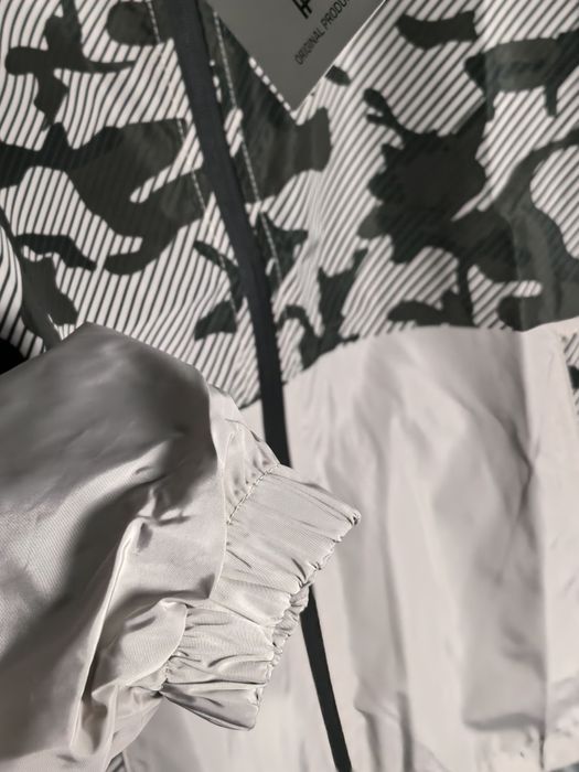 Valentino ветровка високо качество