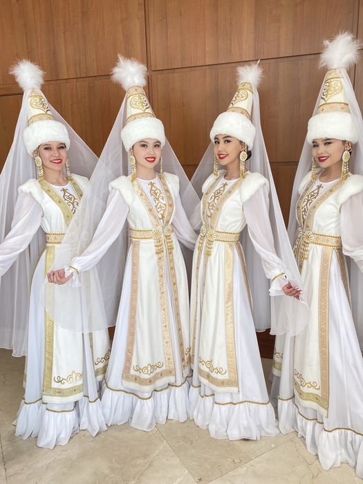 Танцевальные костюмы