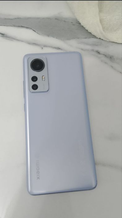 Xiaomi 12 256 гига снапдрагон 8ген 1