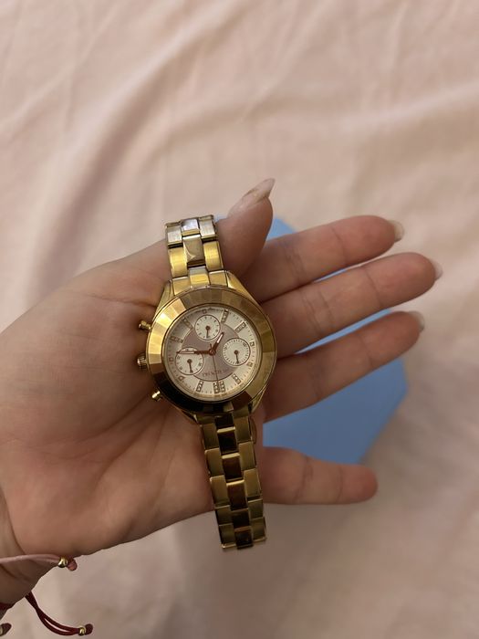 Часовник Swarovski