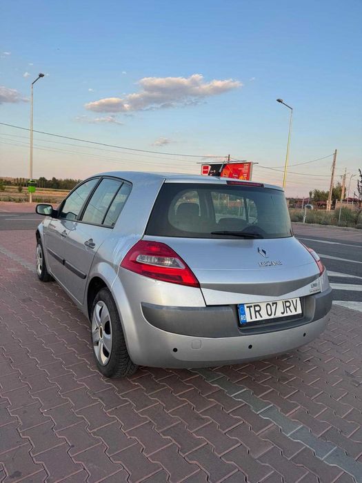Renault Megane 2 2006  1.6 16v 110 CP • Benzină + GPL Aer condiționat