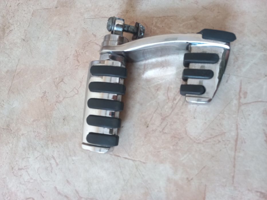 Harley Davidson Sportster Степенки Предни