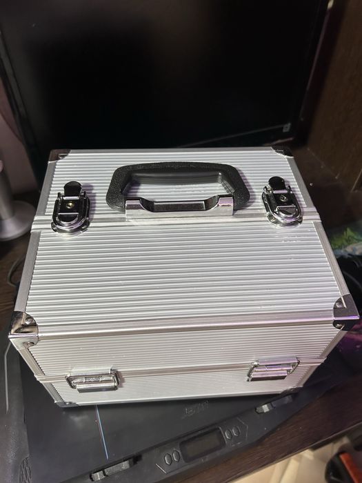 Чемодан для косметики