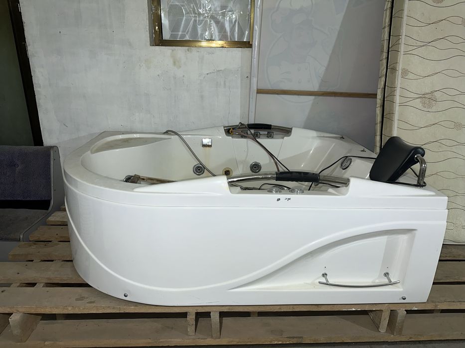 Б/У жакузи сотилади.