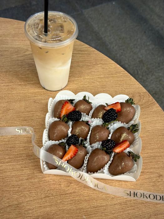 клубника в шоколаде