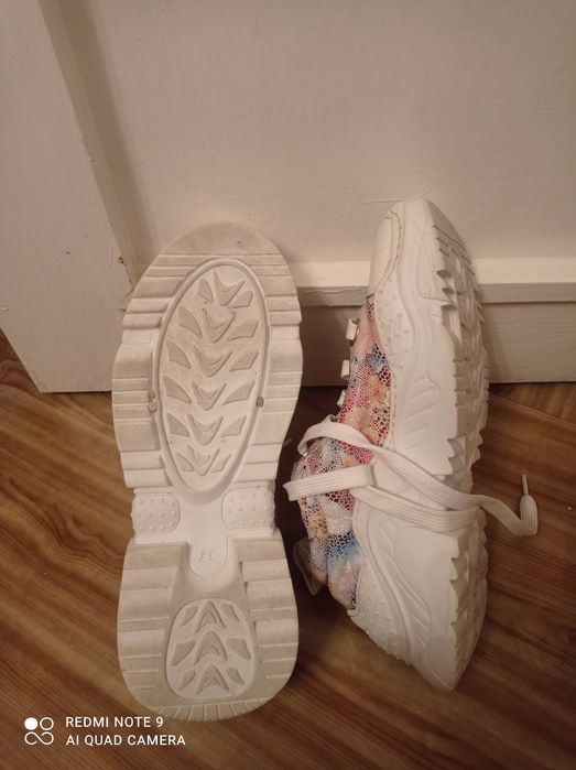 Сникърси, маратонки Capriz и Daris