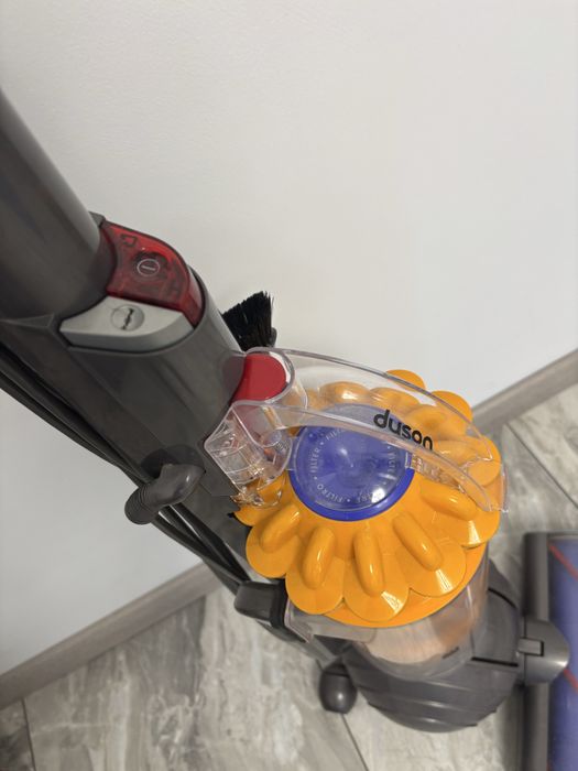 Aspirator vertical cu sac,Dyson light ball