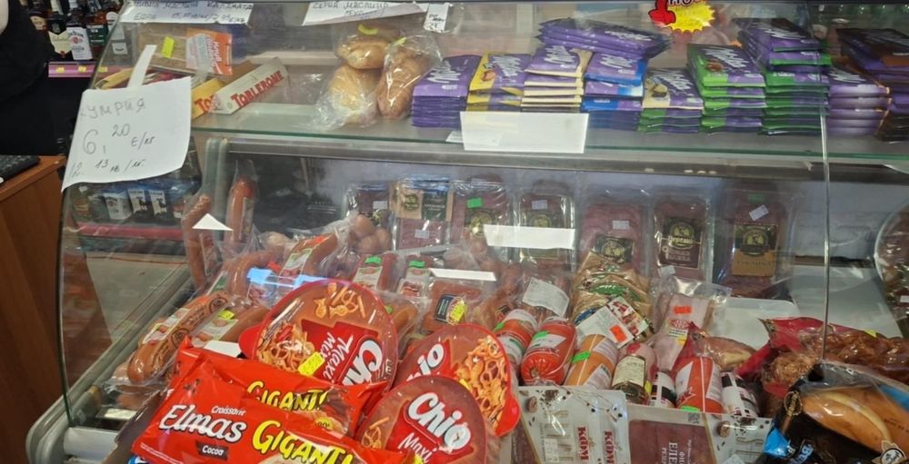 Хладилна витрина 2м