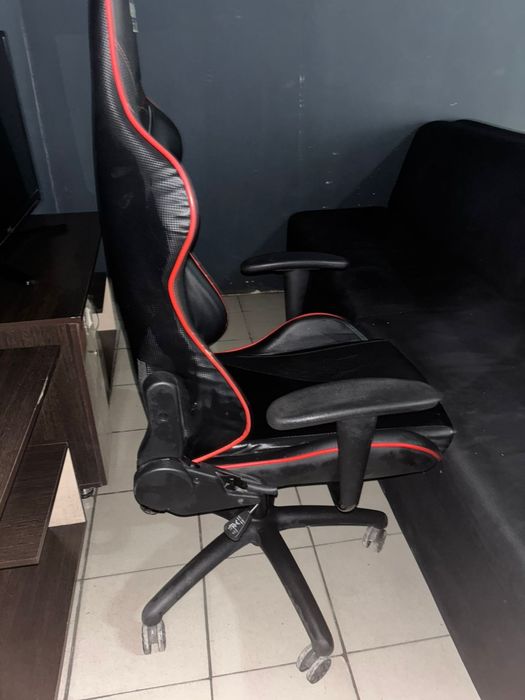 Игровое кресло срочно