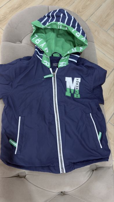 Продам ветровку Mayroyal