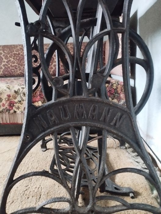 Mașina de cusut Naumann fabricată 1912/1913