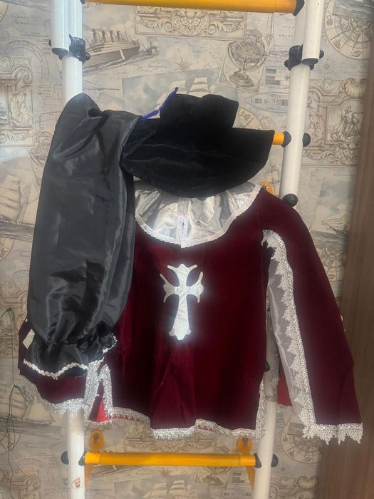 Костюм мушкетёра