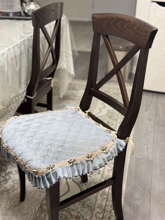 Продается стол со стульями