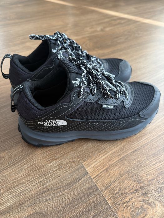 The north face adidasi