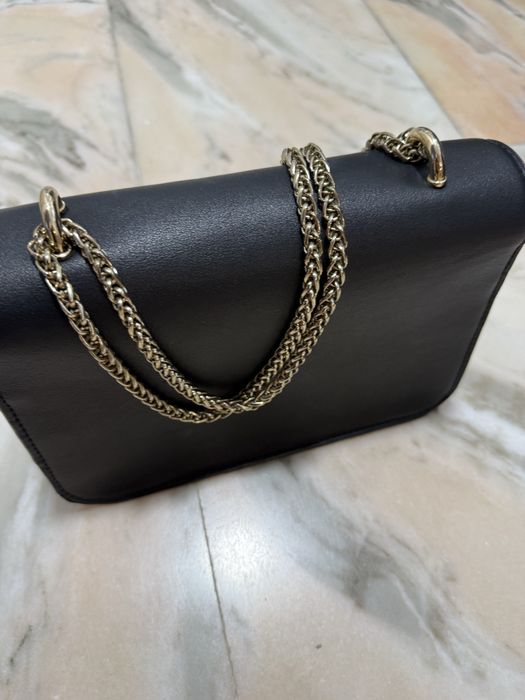 Poseta neagra  Zara
