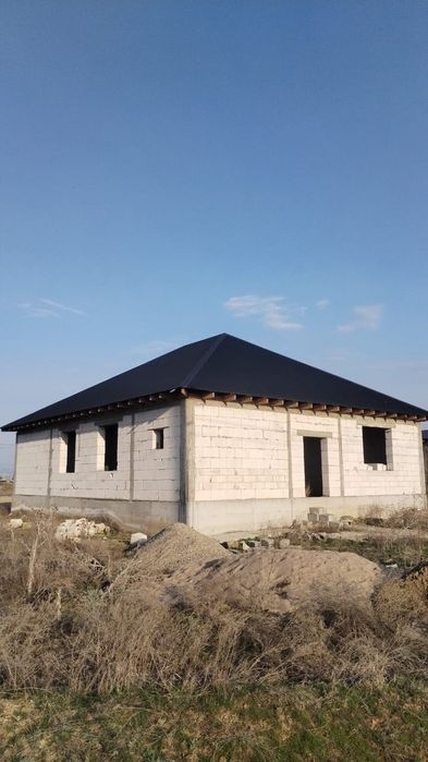 Құрылысы аяқталмаған 5 бөлмелі жер үй