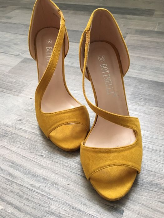 Sandale dama galbene Nr 35