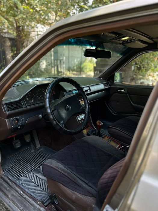 Продам Мерседес w124