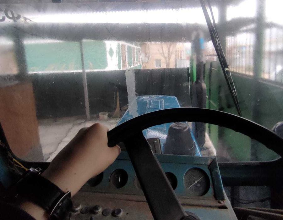Продам трактор мтз 82