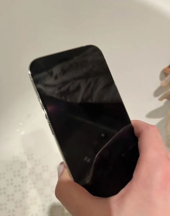Продам IPhone 14 Pro 128 GB