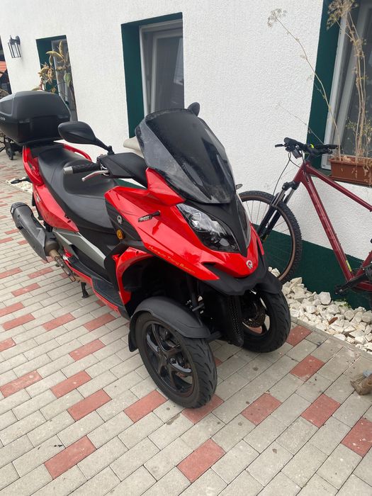 Motocicletă Quadro 350 s ae conduce cu categoria B