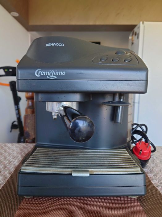 KENWOOD-Еспресо кафе машина.Работеща.