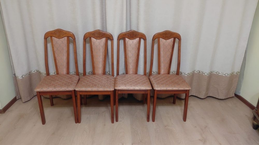Комплект из 4-х классических стульев