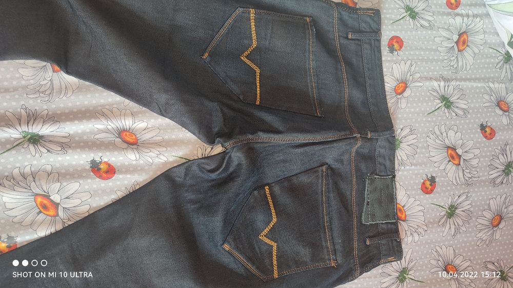 Blugi hugo boss originali