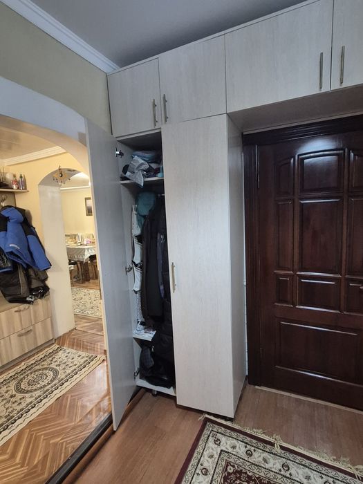 Шкаф очень в хорошем состоянии