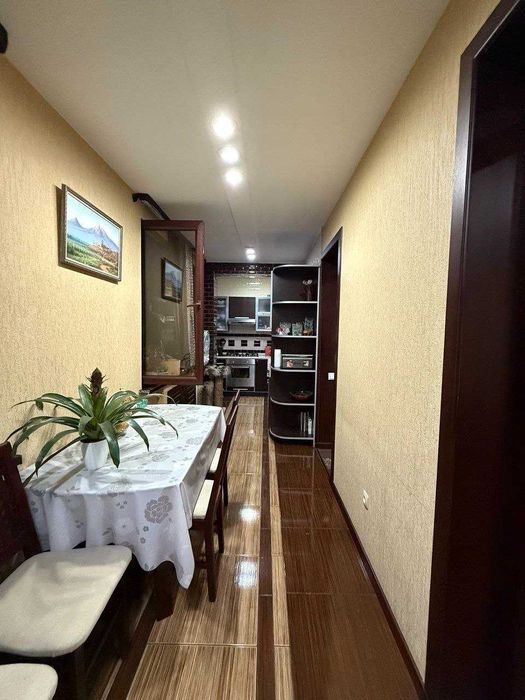 Центр, 4-х Комнатная квартира ЦУМ, 110-школа.