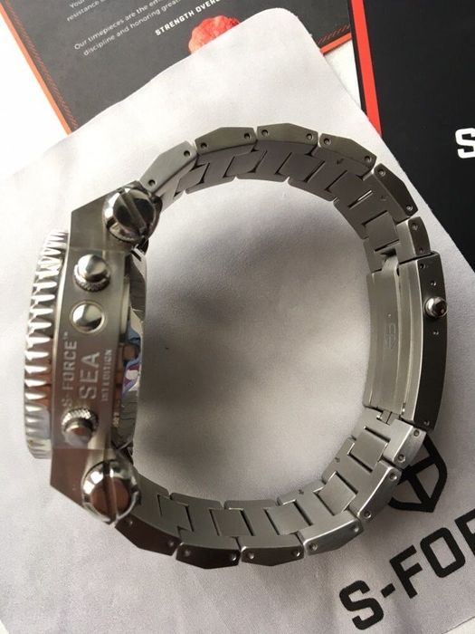 Soat. Haqiqiy yigitlar soati.