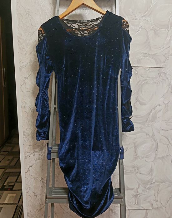 Продам вечерние платья