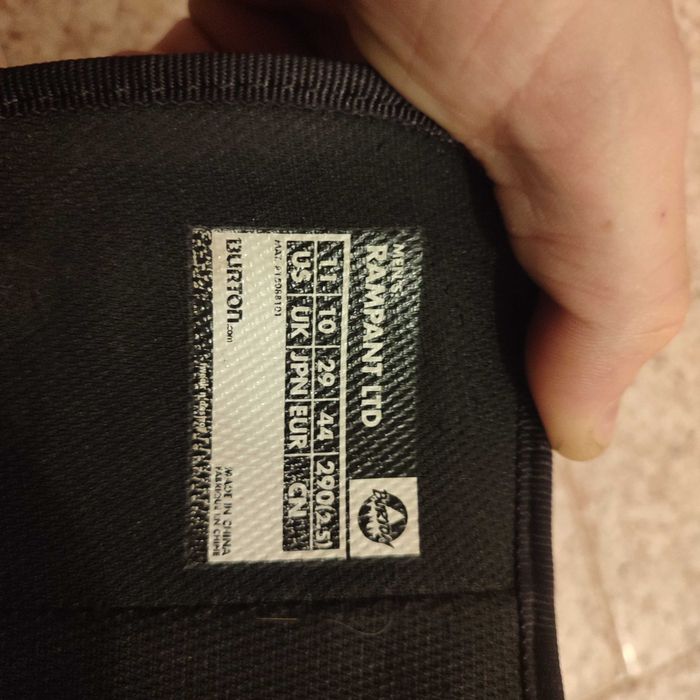 Snowboard Raven / Boots K2 si Burton