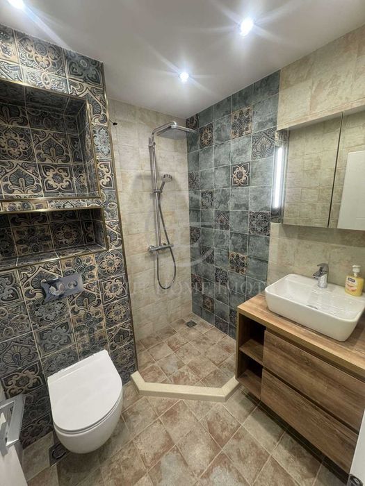 Продава се Тристаен апартамент в Пловдив, Център - 160 кв.м за 1675 €/кв.м - Снимка #10