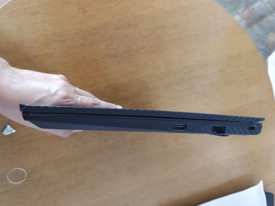 lenovo thinkpad e15 gen 2, ryzen 3  4300u, 8gb ram, 256gb ssd, windows