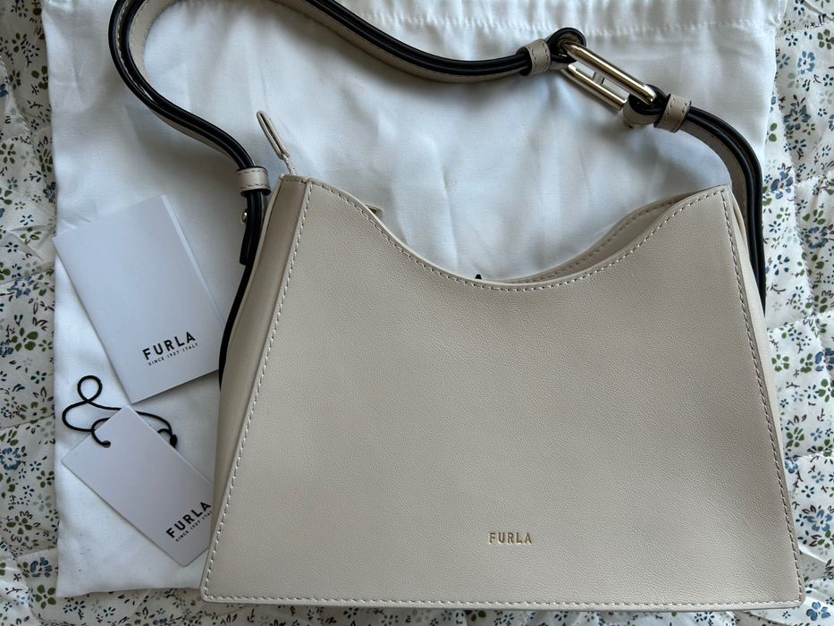 Furla, светло бежова