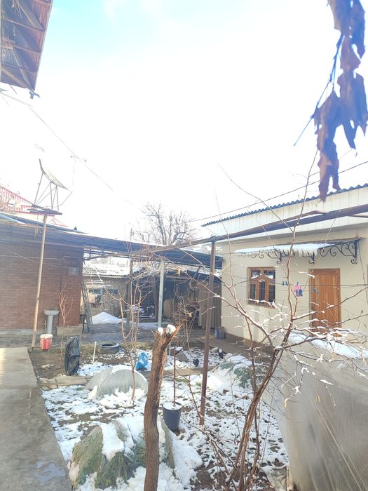 Hovli sotiladi 6 sotix