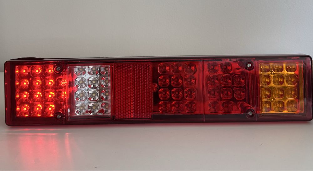 Комплект LED стопове 60 диода 12V 5 функции за бус, камион, ремарке