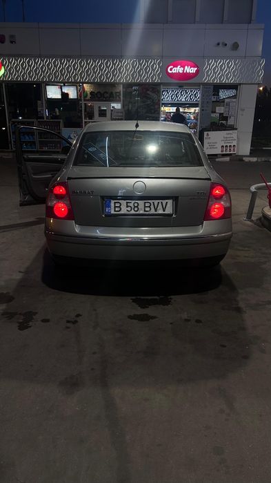 VOLKSWAGEN Passat 2004