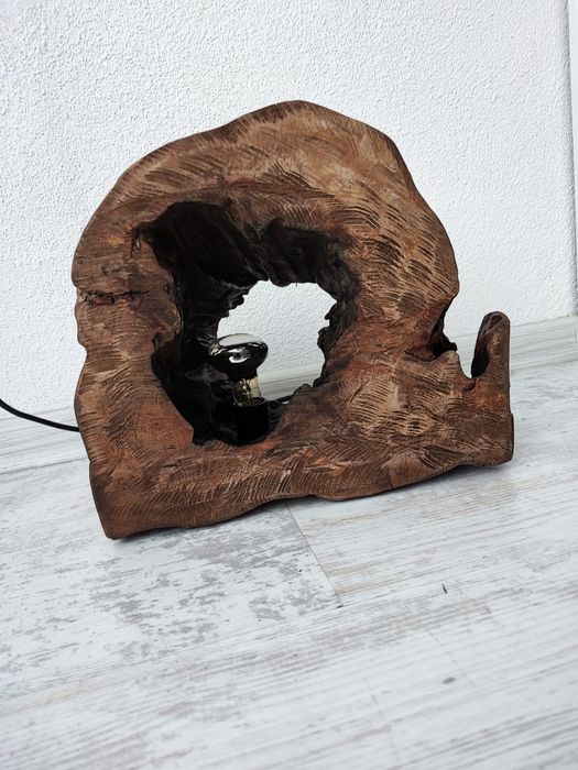 Нощни лампи от дърво