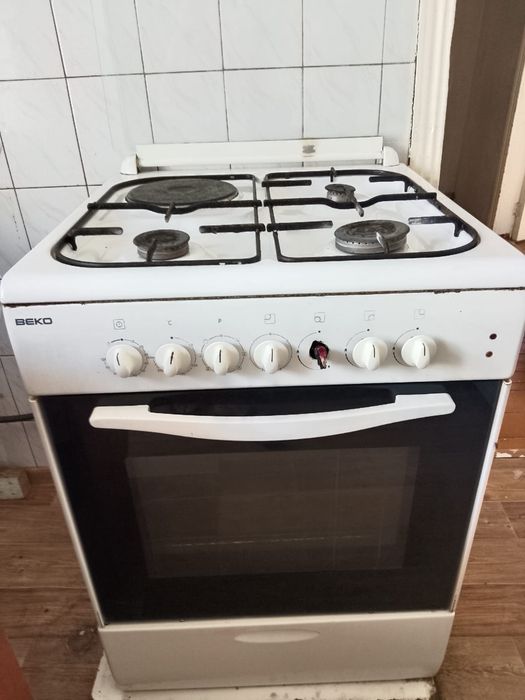 Продается газ плита.