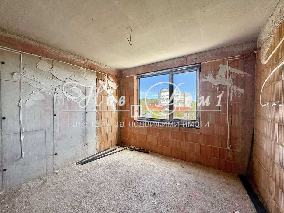 Продава се Тристаен апартамент в Варна, Бриз - 60 кв.м за 1759 €/кв.м - Снимка #1