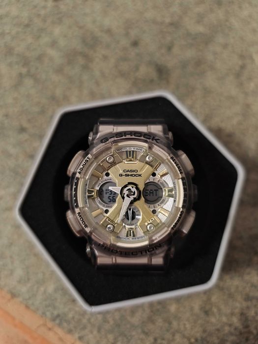 Vând Casio G-Shock GMA-S120GS-8AER