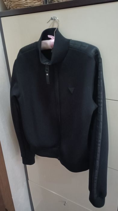 Guess оригинално горнище