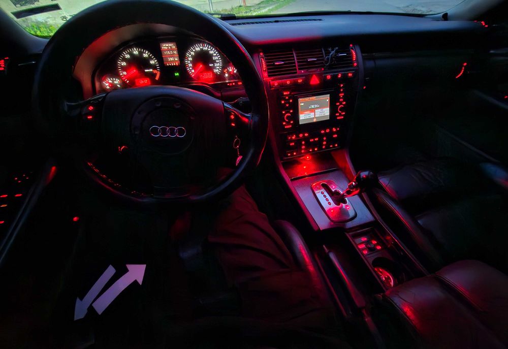 Audi S8 d2 на части или цял за части