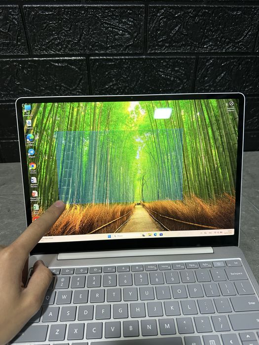 Microsoft Surface Go