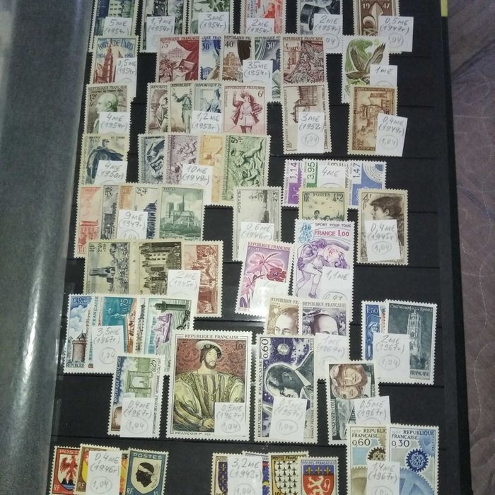продам почтовые марки Франции