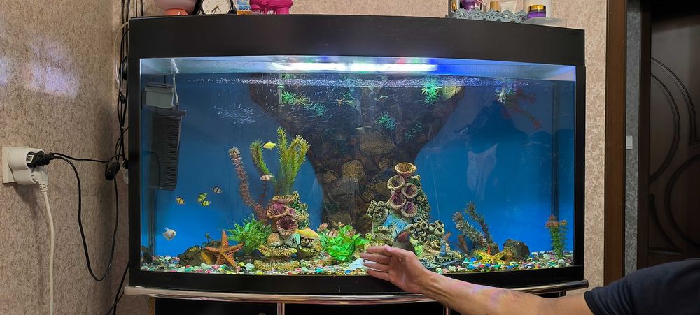 Аквариум 300 литров с подставкой тумбой