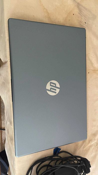Hp laptop 8 gb / 512 gb